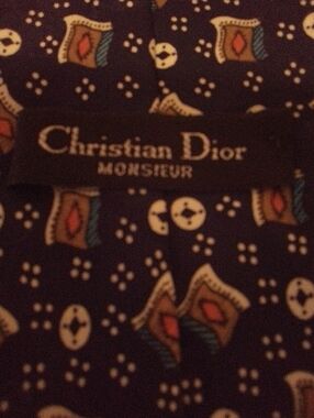 AUTHENTIC VINTAGE CHRISTIAN DIOR SILK TIE